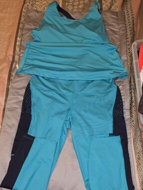 NWOT Ruby Ribbon Aqua and Navy Womens Active Leggings & Sports Bra Set